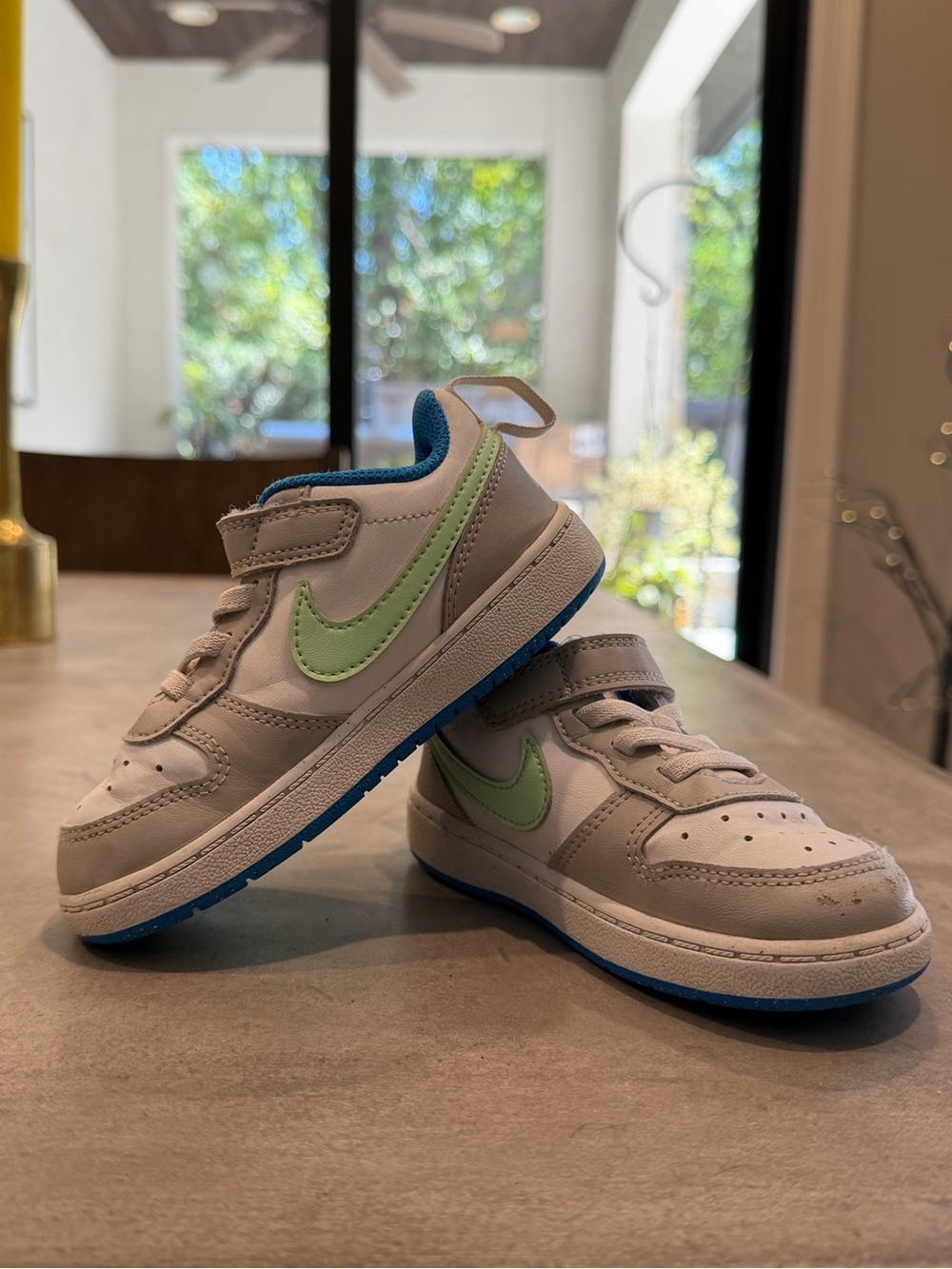 Nike Kids Low-Top Sneakers in Light Green and Blue Accent.. Boys 8C